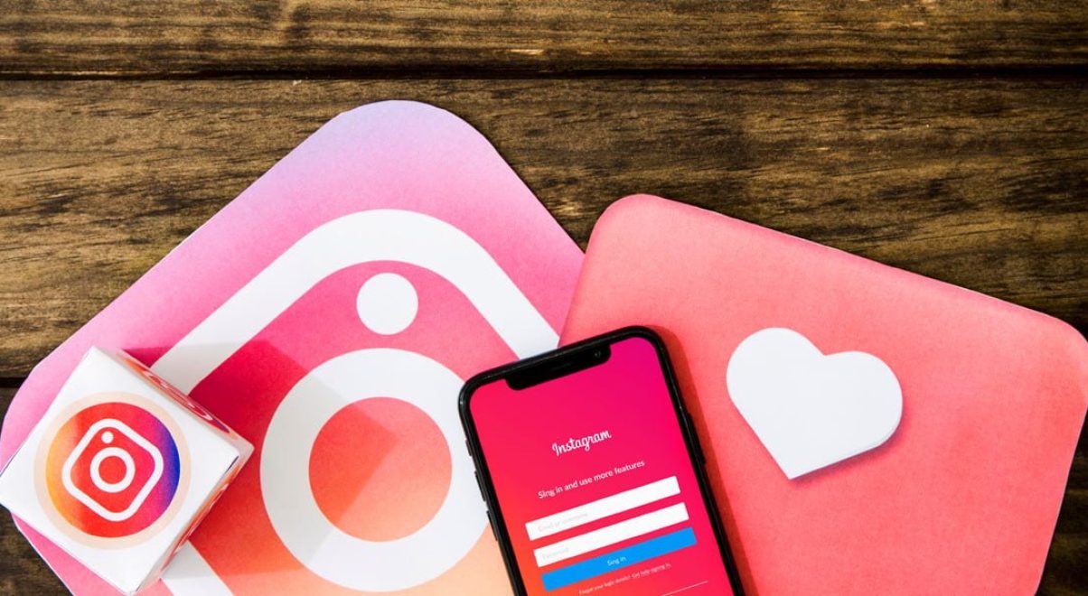 should you follow your customers on instagram